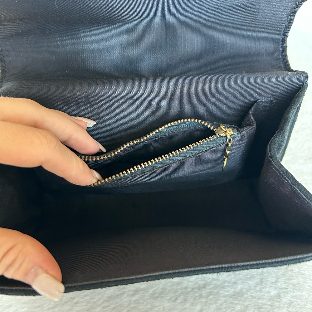 Vintage 1960 Meyers Made in USA Black Suede Gold Chain Strap Shoulder Bag Purse - Picture 9 of 12